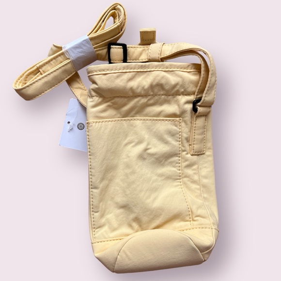 ATHLETA COFFEE RUN WATER BOTTLE SLING One size, Lunaria Yellow - Picture 2 of 4
